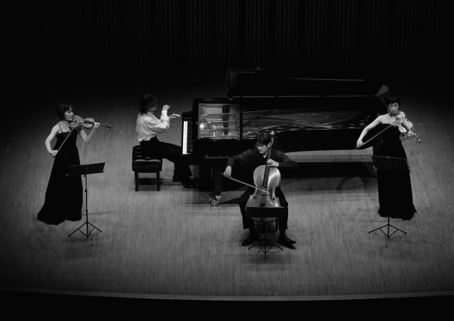 参川修穂写真展「音楽家たち 音楽の現場から／舞台の外にて」イメージ画像