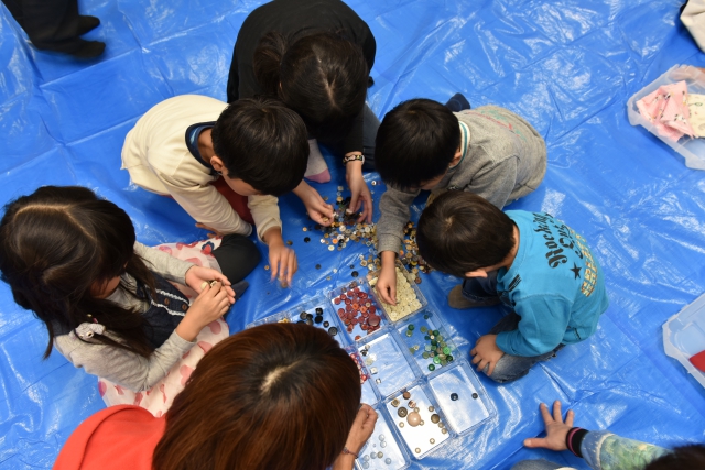 クリエイティブリユースin SAPPORO こどもワークショップ～まちの廃材でアートフォトを撮ろう！～ イメージ1枚目