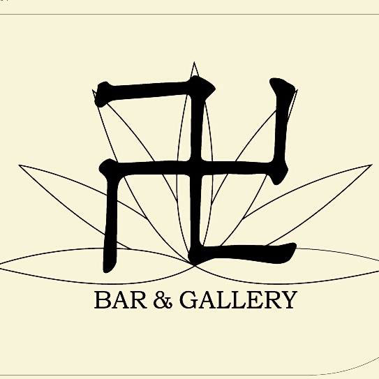 Bar ＆Gallery 卍 内観イメージ3