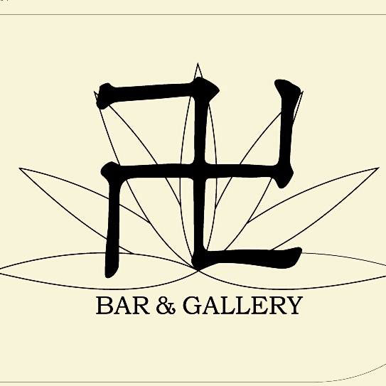 Bar &Gallery 卍 内観イメージ3